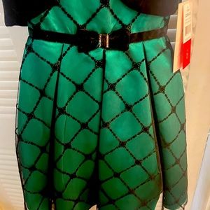 Girls HolidayChristmas dress. Perfect for photos and parties. Brand New